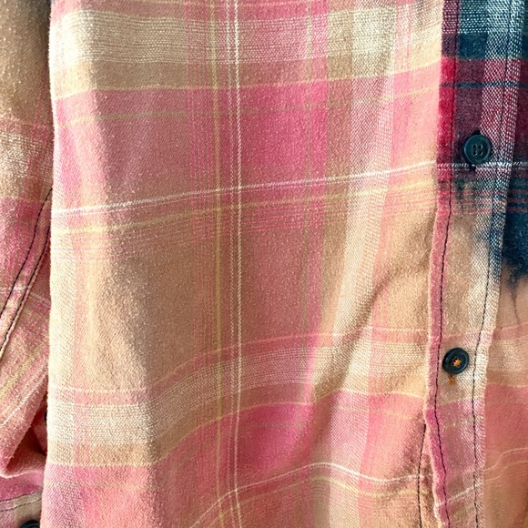 Distressed reverse flannel - Picture 3 of 5